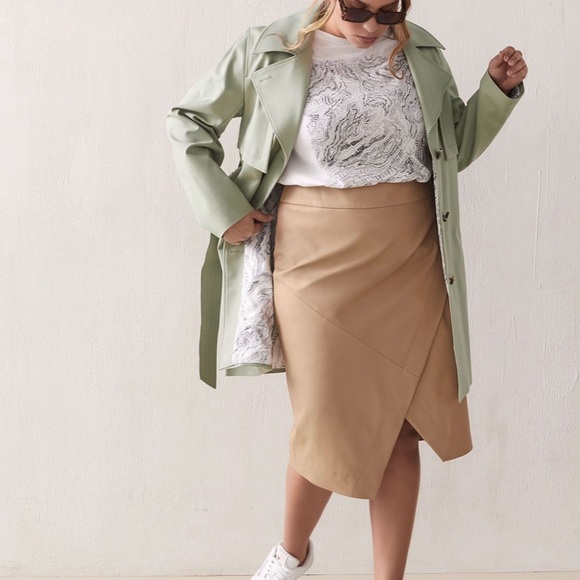 High-Waist Faux-Wrap Skirt - Picture 6 of 6